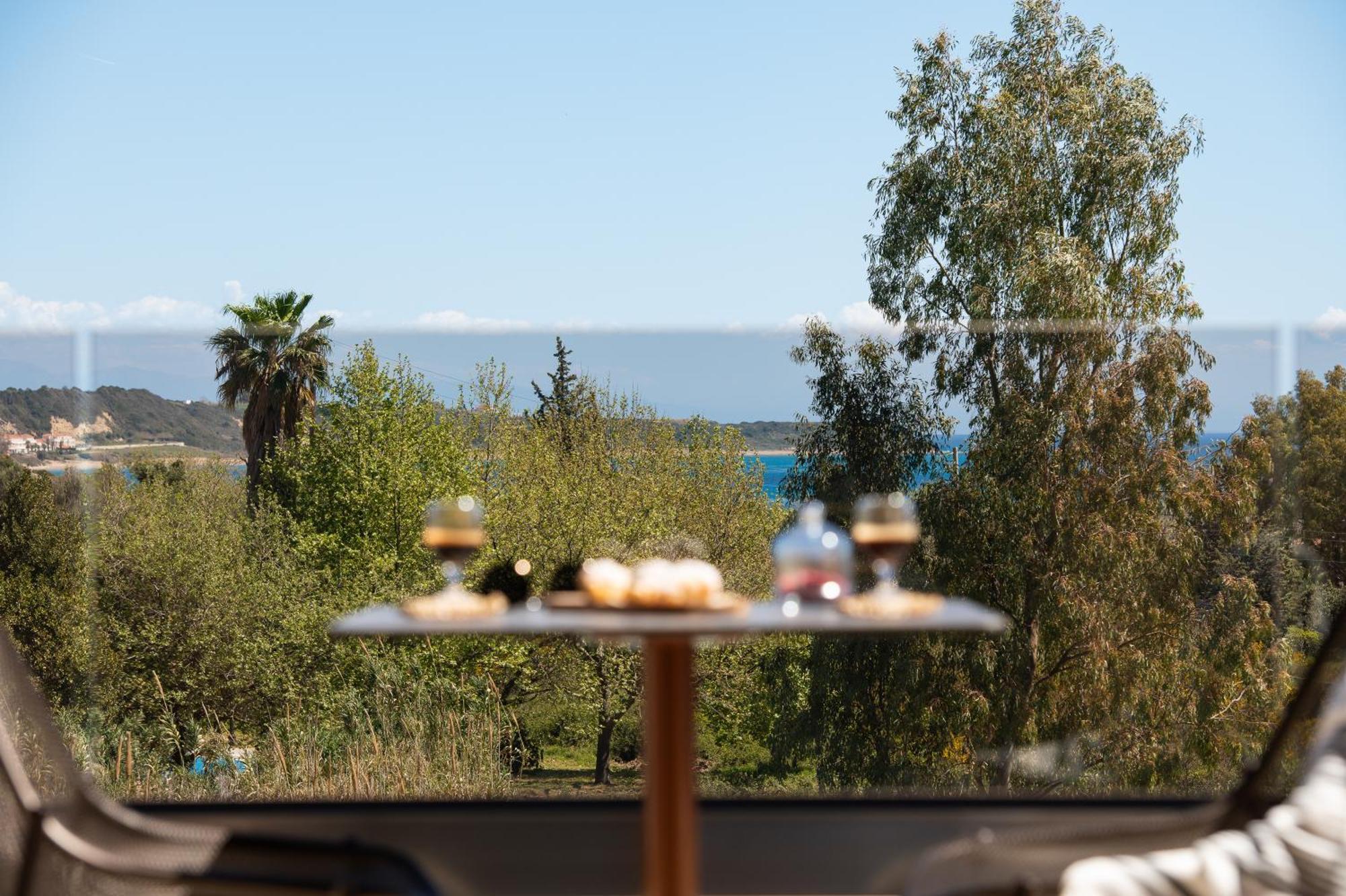 Reveli Suites Кателиос Номер фото
